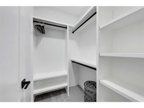 4635 82 Street Nw, Calgary, AB - Indoor With Storage
