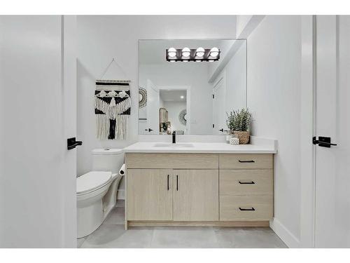 4635 82 Street Nw, Calgary, AB - Indoor Photo Showing Bathroom