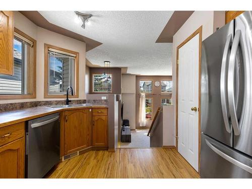34 Covehaven Rise Ne, Calgary, AB - Indoor Photo Showing Kitchen With Double Sink