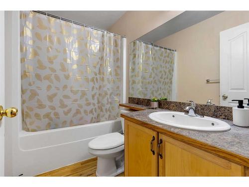 34 Covehaven Rise Ne, Calgary, AB - Indoor Photo Showing Bathroom