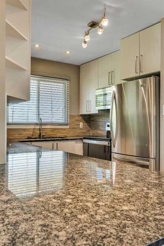 16 Hazelwood Crescent Sw, Calgary, AB - Indoor Photo Showing Kitchen With Stainless Steel Kitchen