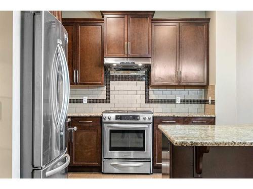 142 Silverado Bank Circle Sw, Calgary, AB - Indoor Photo Showing Kitchen