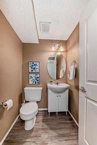 168 Chaparral Crescent Se, Calgary, AB - Indoor Photo Showing Bathroom