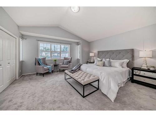 168 Chaparral Crescent Se, Calgary, AB - Indoor Photo Showing Bedroom