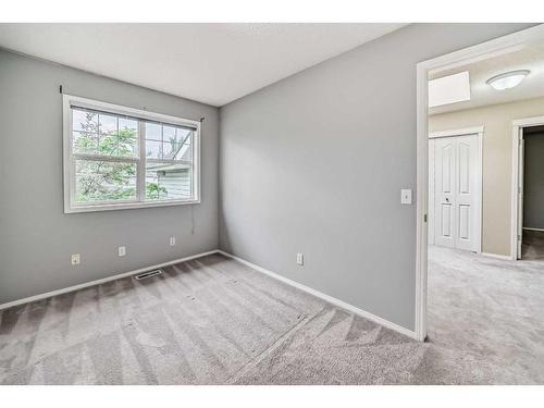 168 Chaparral Crescent Se, Calgary, AB - Indoor Photo Showing Other Room