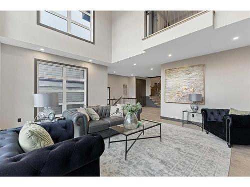 1514 22 Avenue Sw, Calgary, AB - Indoor Photo Showing Living Room