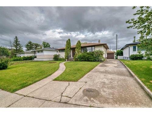 3 Maple Place Sw, Calgary, AB - Outdoor With Facade