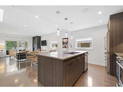 1-1724 Kensington Road Nw, Calgary, AB - Indoor Photo Showing Kitchen With Upgraded Kitchen