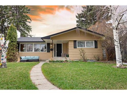 431 Willowdale Crescent Se, Calgary, AB - Outdoor With Deck Patio Veranda