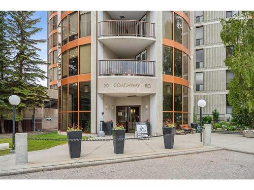 261-20 Coachway Road Sw, Calgary, AB - Outdoor With Balcony