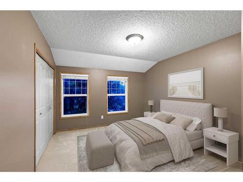 8 Everridge Road Sw, Calgary, AB - Indoor Photo Showing Bedroom