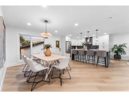 10404 Maplemont Road Se, Calgary, AB - Indoor Photo Showing Dining Room