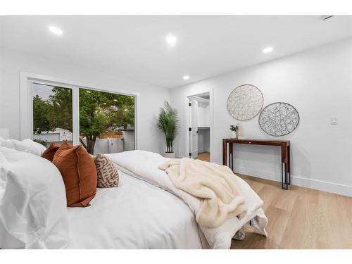 10404 Maplemont Road Se, Calgary, AB - Indoor Photo Showing Bedroom