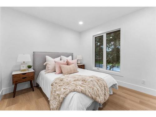 10404 Maplemont Road Se, Calgary, AB - Indoor Photo Showing Bedroom