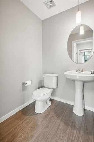 117 Evansridge Park Nw, Calgary, AB - Indoor Photo Showing Bathroom