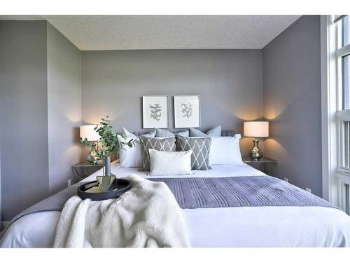 203-180 9 Street Ne, Calgary, AB - Indoor Photo Showing Bedroom