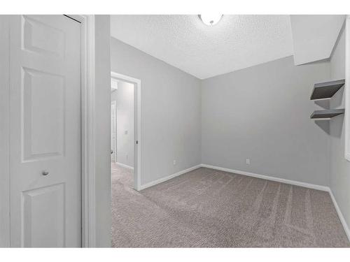 210-527 15 Avenue Sw, Calgary, AB - Indoor Photo Showing Other Room