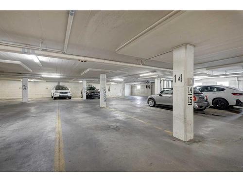 705-3232 Rideau Place Sw, Calgary, AB - Indoor Photo Showing Garage