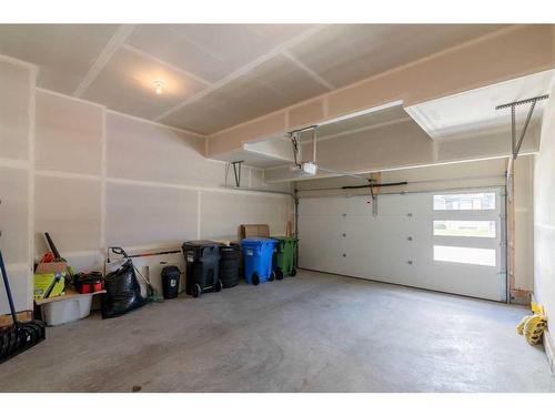 268 Seton Villas Se, Calgary, AB - Indoor Photo Showing Garage