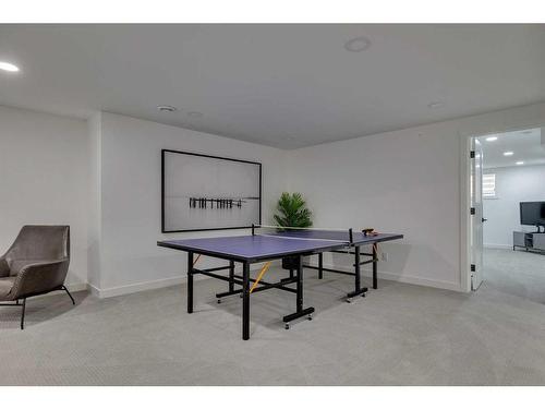 340 Parkview Crescent Se, Calgary, AB - Indoor Photo Showing Other Room
