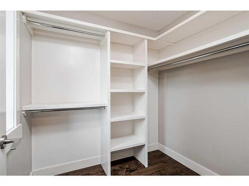 4324 70 Street Nw, Calgary, AB - Indoor With Storage