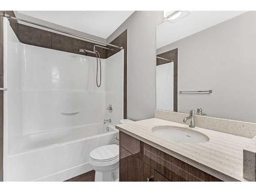 205-607 17 Avenue Nw, Calgary, AB - Indoor Photo Showing Laundry Room