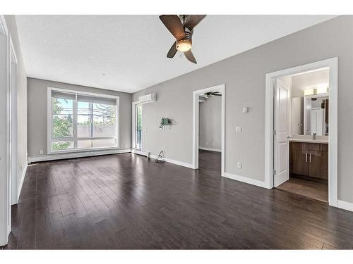 205-607 17 Avenue Nw, Calgary, AB - Indoor Photo Showing Other Room
