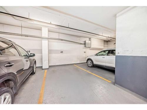 1601-1110 11 Street Sw, Calgary, AB - Indoor Photo Showing Garage