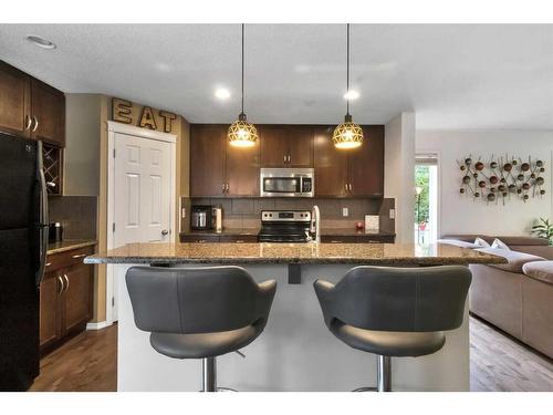 70 Country Village Gate Ne, Calgary, AB - Indoor Photo Showing Kitchen With Upgraded Kitchen