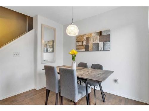 70 Country Village Gate Ne, Calgary, AB - Indoor Photo Showing Dining Room