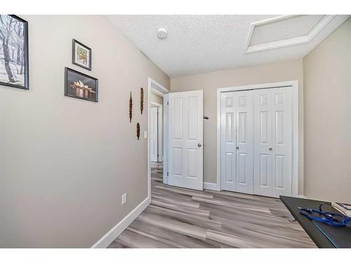 6226 Beaver Dam Way Ne, Calgary, AB - Indoor Photo Showing Other Room