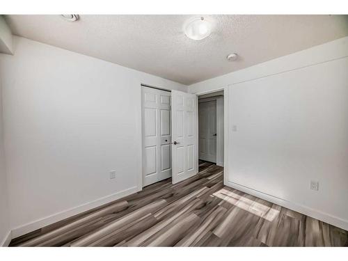 6226 Beaver Dam Way Ne, Calgary, AB - Indoor Photo Showing Other Room