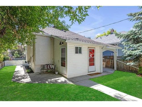 316 10 Avenue Ne, Calgary, AB - Outdoor