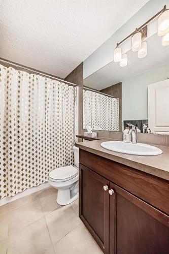 48 Panton Way Nw, Calgary, AB - Indoor Photo Showing Bathroom