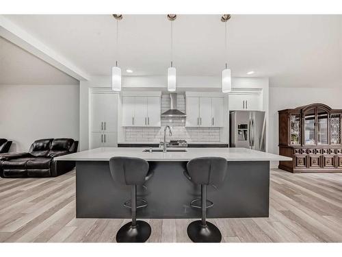 37 Legacy Glen Point Se, Calgary, AB - Indoor Photo Showing Kitchen With Upgraded Kitchen