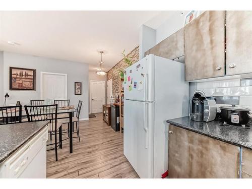 1414-1140 Taradale Drive Ne, Calgary, AB - Indoor Photo Showing Kitchen