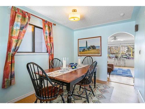 913 4 Avenue Nw, Calgary, AB - Indoor Photo Showing Dining Room