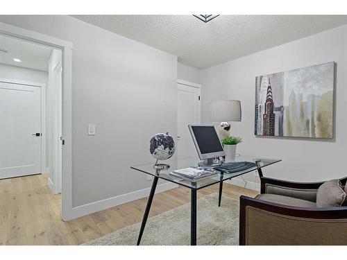 436 Woodbriar Place Sw, Calgary, AB - Indoor Photo Showing Office