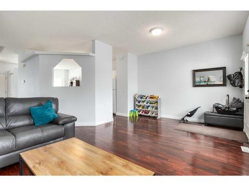 219 Citadel Lane Nw, Calgary, AB - Indoor Photo Showing Living Room