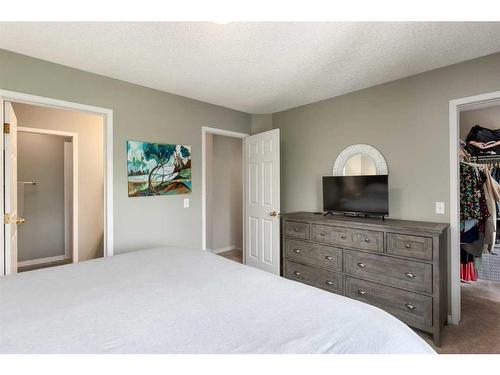 219 Citadel Lane Nw, Calgary, AB - Indoor Photo Showing Bedroom