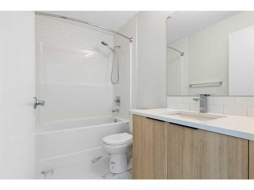 1207-220 Seton Grove Se, Calgary, AB - Indoor Photo Showing Bathroom