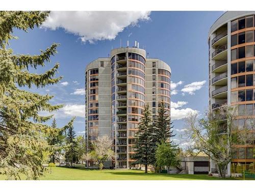 344-7030 Coach Hill Road Sw, Calgary, AB - Outdoor With Facade