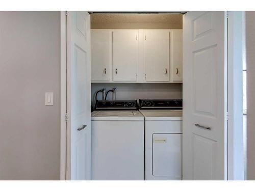 344-7030 Coach Hill Road Sw, Calgary, AB - Indoor Photo Showing Laundry Room