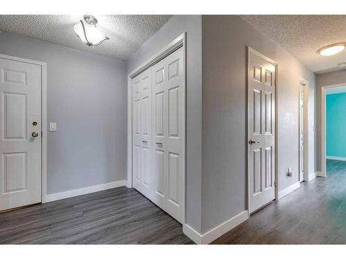 344-7030 Coach Hill Road Sw, Calgary, AB - Indoor Photo Showing Other Room