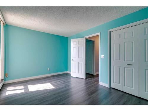 344-7030 Coach Hill Road Sw, Calgary, AB - Indoor Photo Showing Other Room