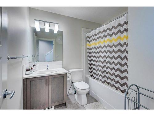 20559 Seton Way Se, Calgary, AB - Indoor Photo Showing Bathroom