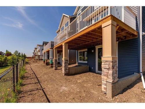 207 Silver Spruce Grove Sw, Calgary, AB - Outdoor