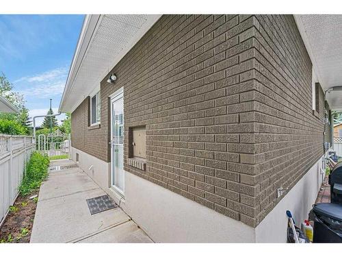 608 104 Avenue Sw, Calgary, AB - Outdoor With Exterior
