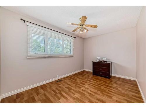 12132 Canfield Road Sw, Calgary, AB - Indoor
