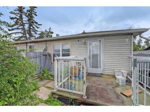 6439 32 Avenue Nw, Calgary, AB - Outdoor With Exterior